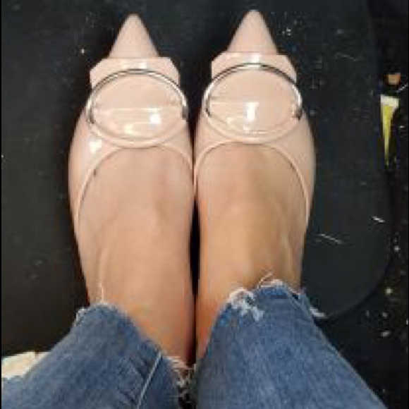 Off White Leather Kiltie Pointed Toe Ballet Flats - Picture 4 of 4